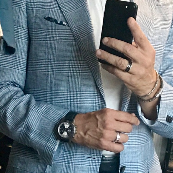 Meet your Posher, Chris - Picture 2 of 6